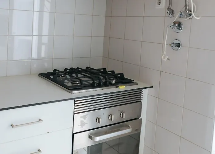 Daniela's 305 Πανσιόν *