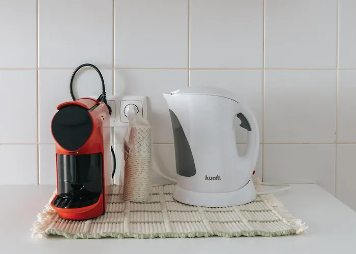 Daniela's 305 Πανσιόν *